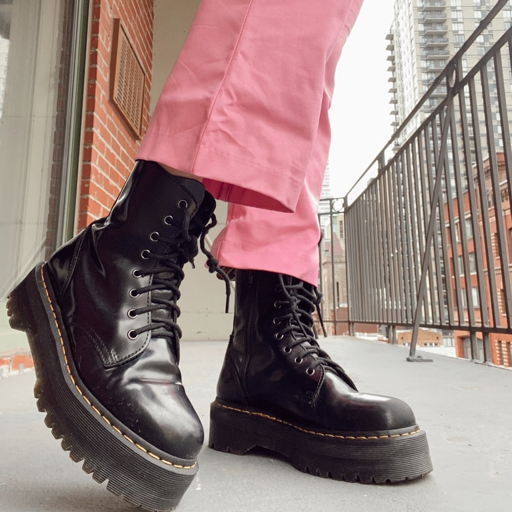 DR MARTENS 🤍 Platform Jadon Boot EXCELLENT condition